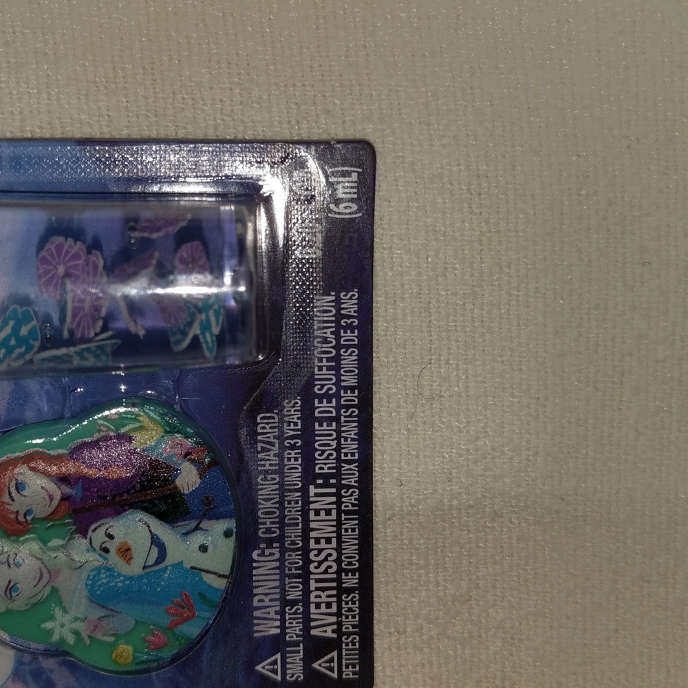 Disney Frozen floatin lip gloss key chain/ bag charm "blueberry" plant-b… - Picture 4 of 5